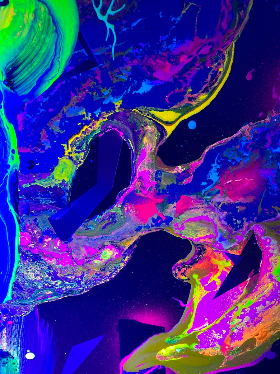 trippy abstract art by festival artist Michael Carini of Carini Arts in Southern California