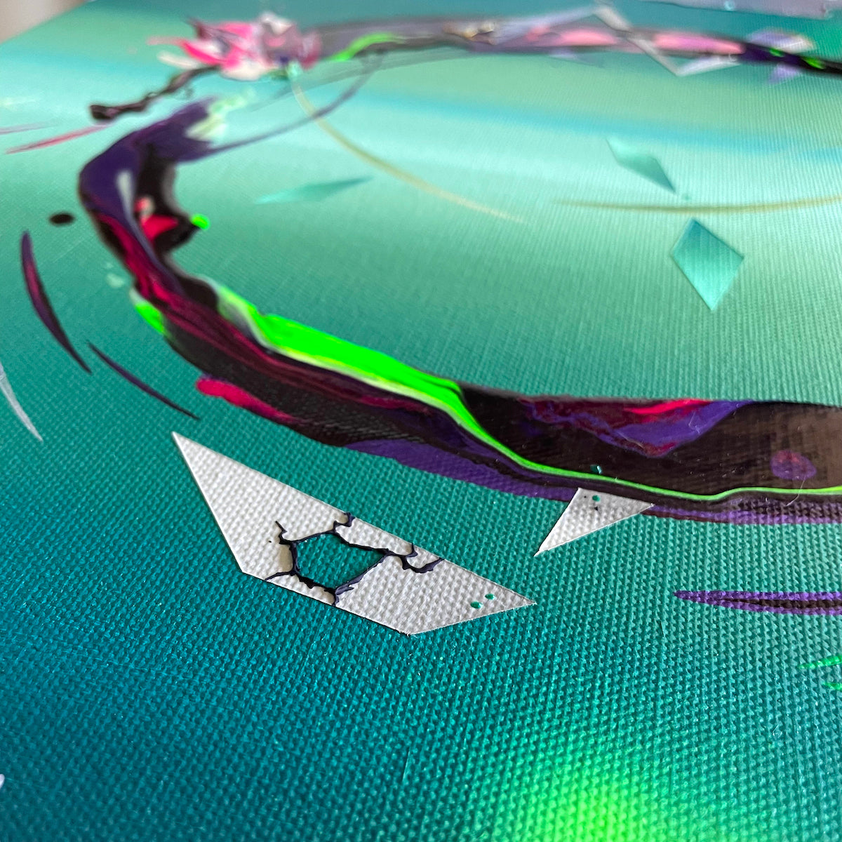 trending abstract artist Michael Carini of Carini Arts in Socal